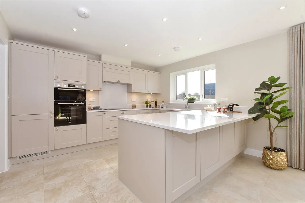 Barley Drive, Chestfield, Whitstable, Kent, CT5, photo 2