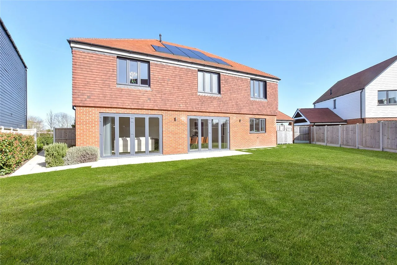 Barley Drive, Chestfield, Whitstable, Kent, CT5, photo 18