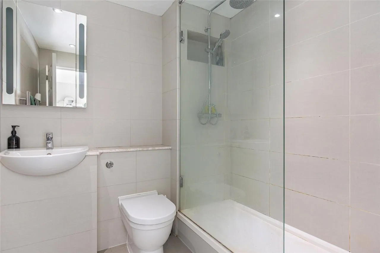 Kennington Lane, London, SE11, photo 3