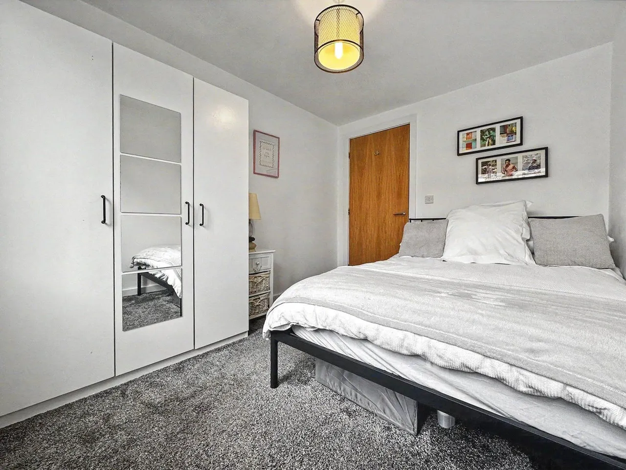 Broadgate Lane, Horsforth, LS18, photo 10