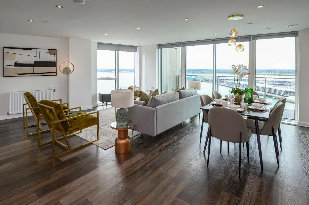 2 bed property to rent, Vantage Tower, Centenary Plaza, SO19
