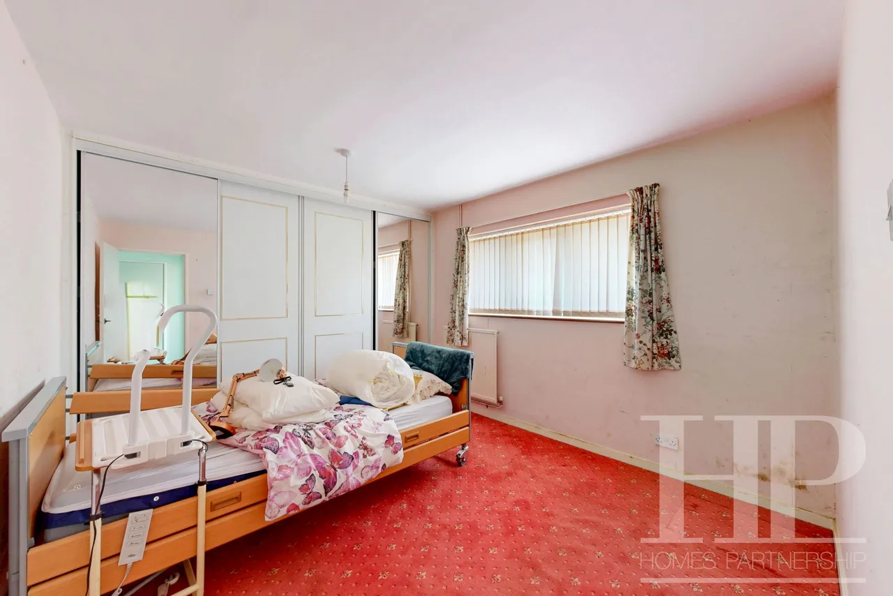 Forester Road, Crawley, RH10, photo 9