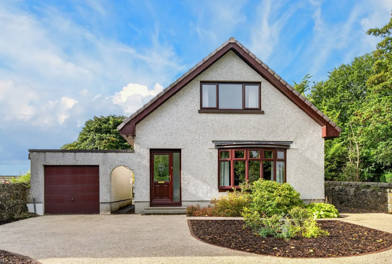 4 bed house for sale — 9 Meadowfoot Road, West Kilbride, KA23 9BX