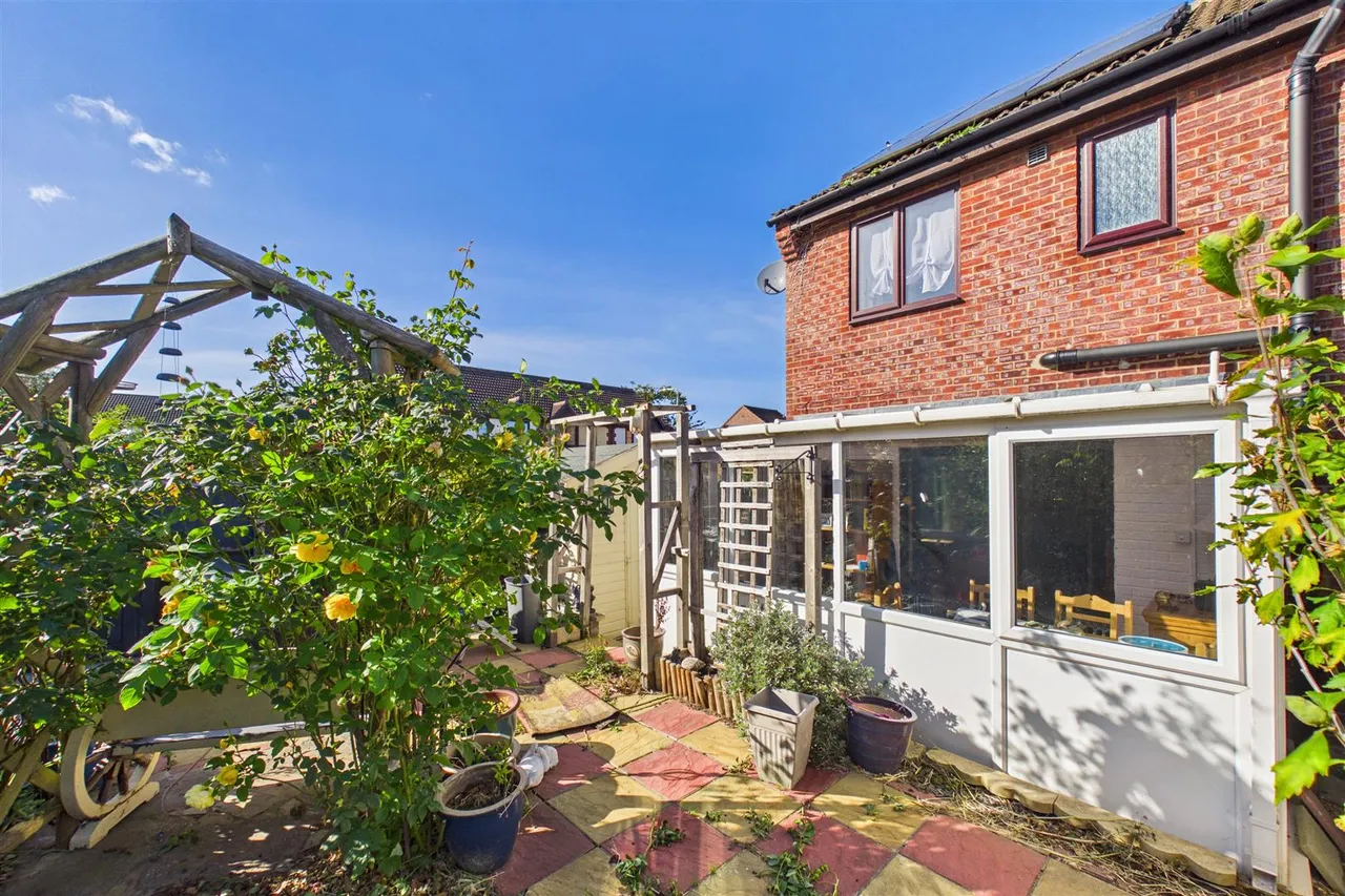 Mirbecks Close, Worlingham, NR34, photo 3