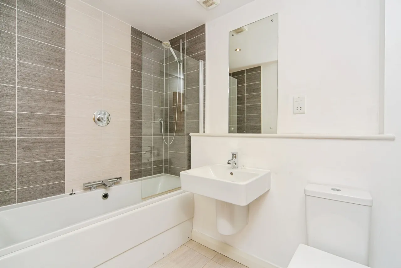 Lon Parciau, Llandudno Junction, LL31, photo 14