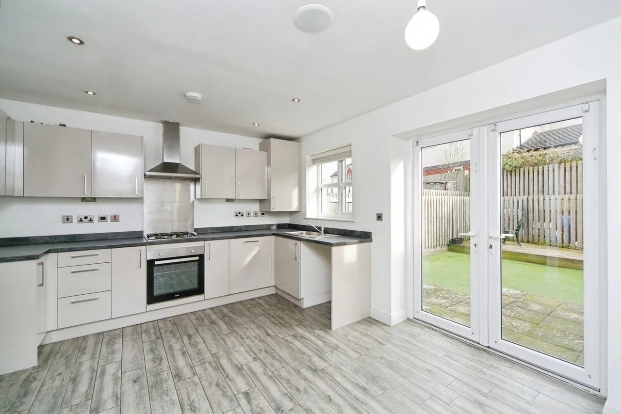 Lon Parciau, Llandudno Junction, LL31, photo 5