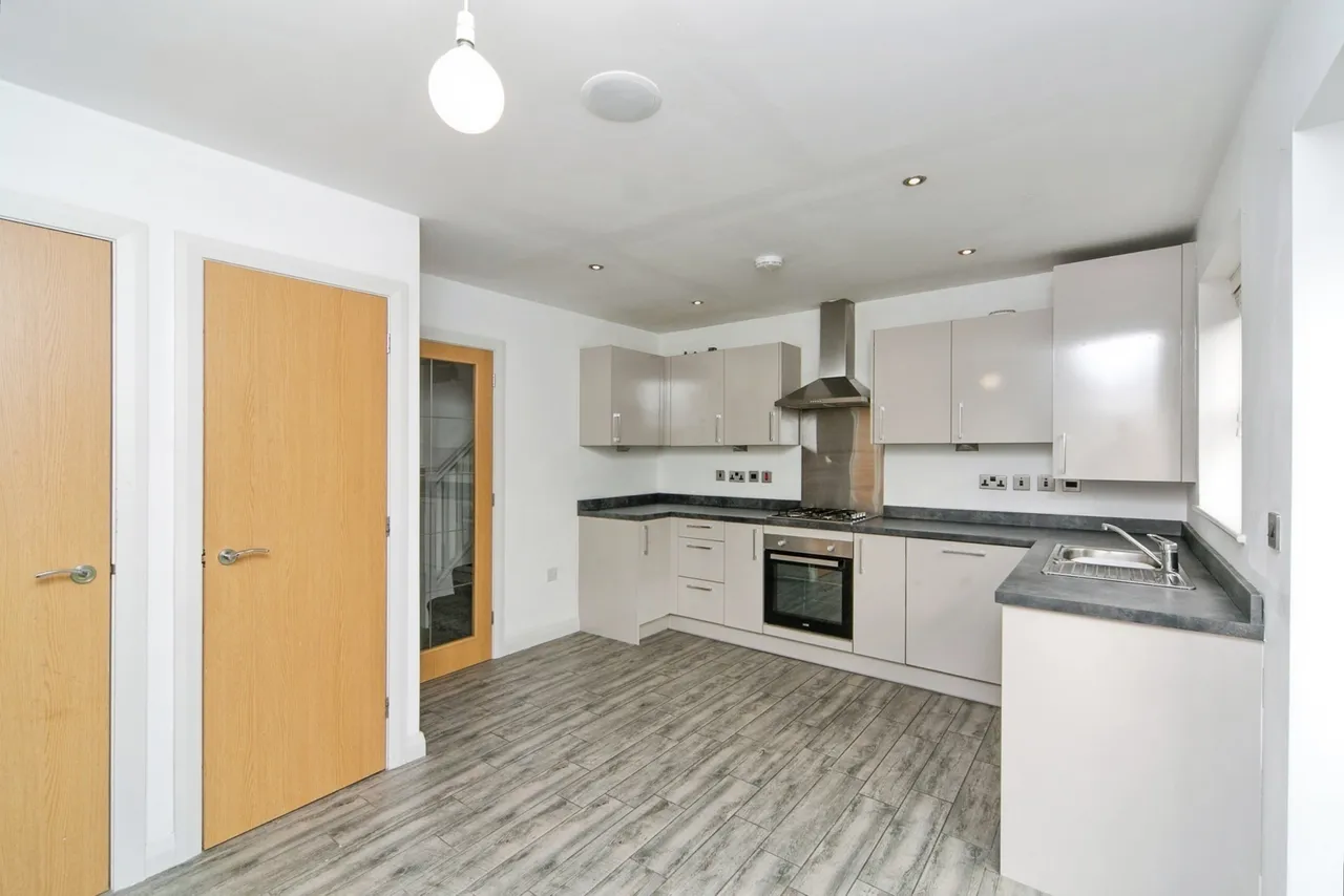 Lon Parciau, Llandudno Junction, LL31, photo 7