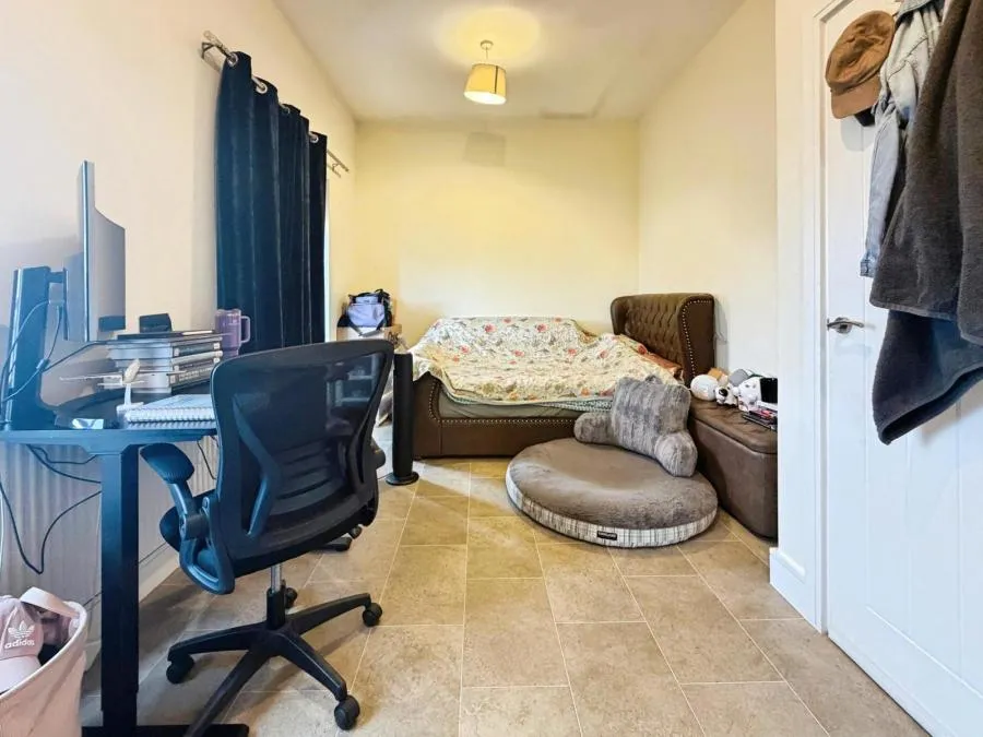 Churchill Road, Uxbridge, UB10, photo 16