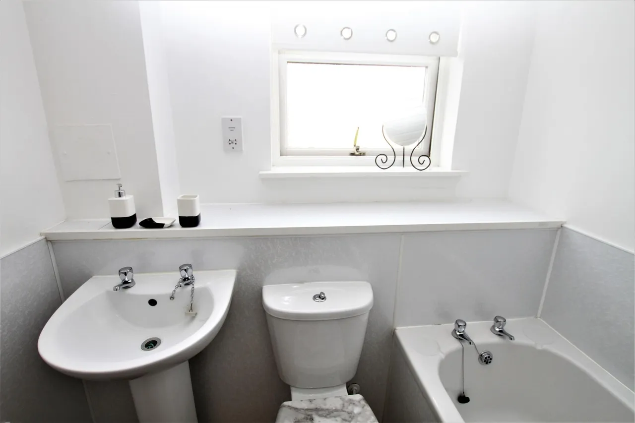 Candleriggs Court, Alloa, FK10, photo 7