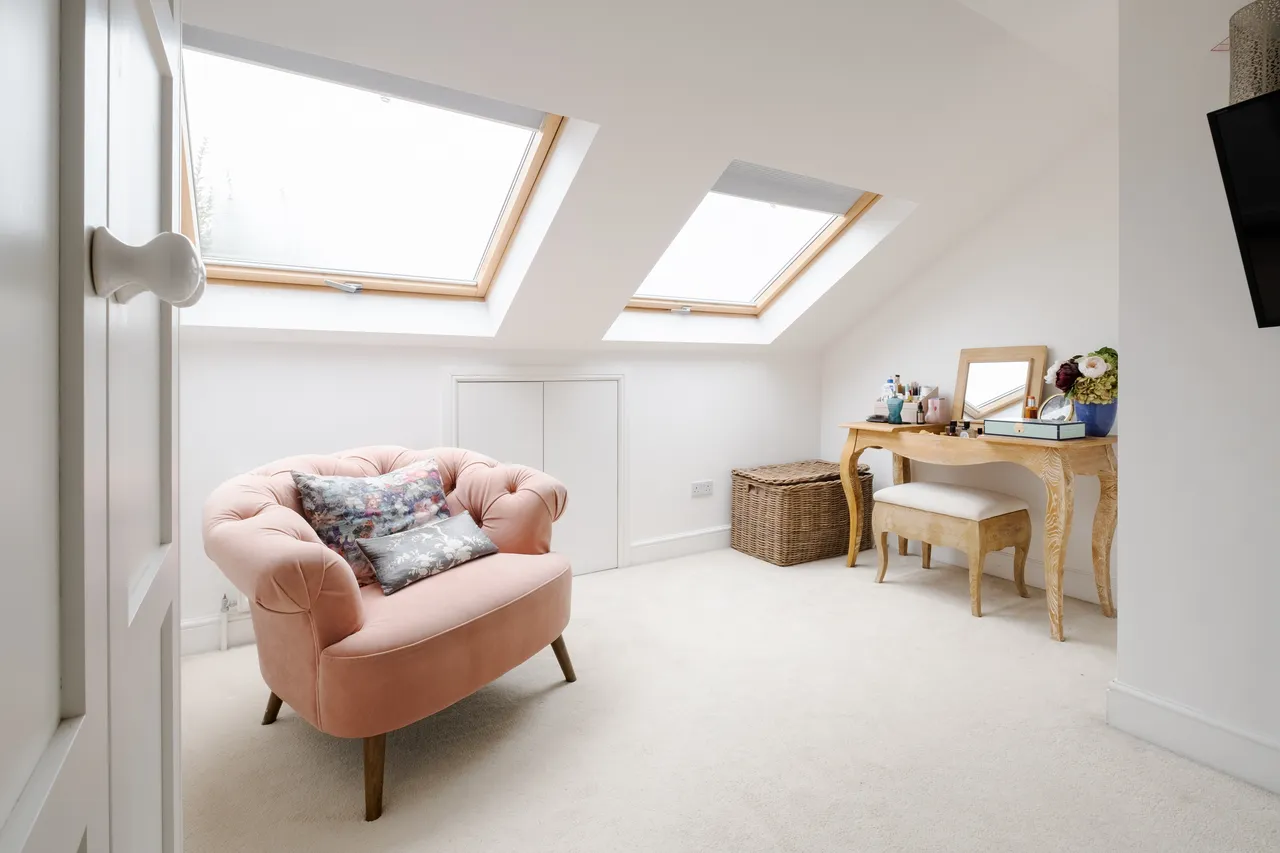 Highworth Road, London, N11, photo 10
