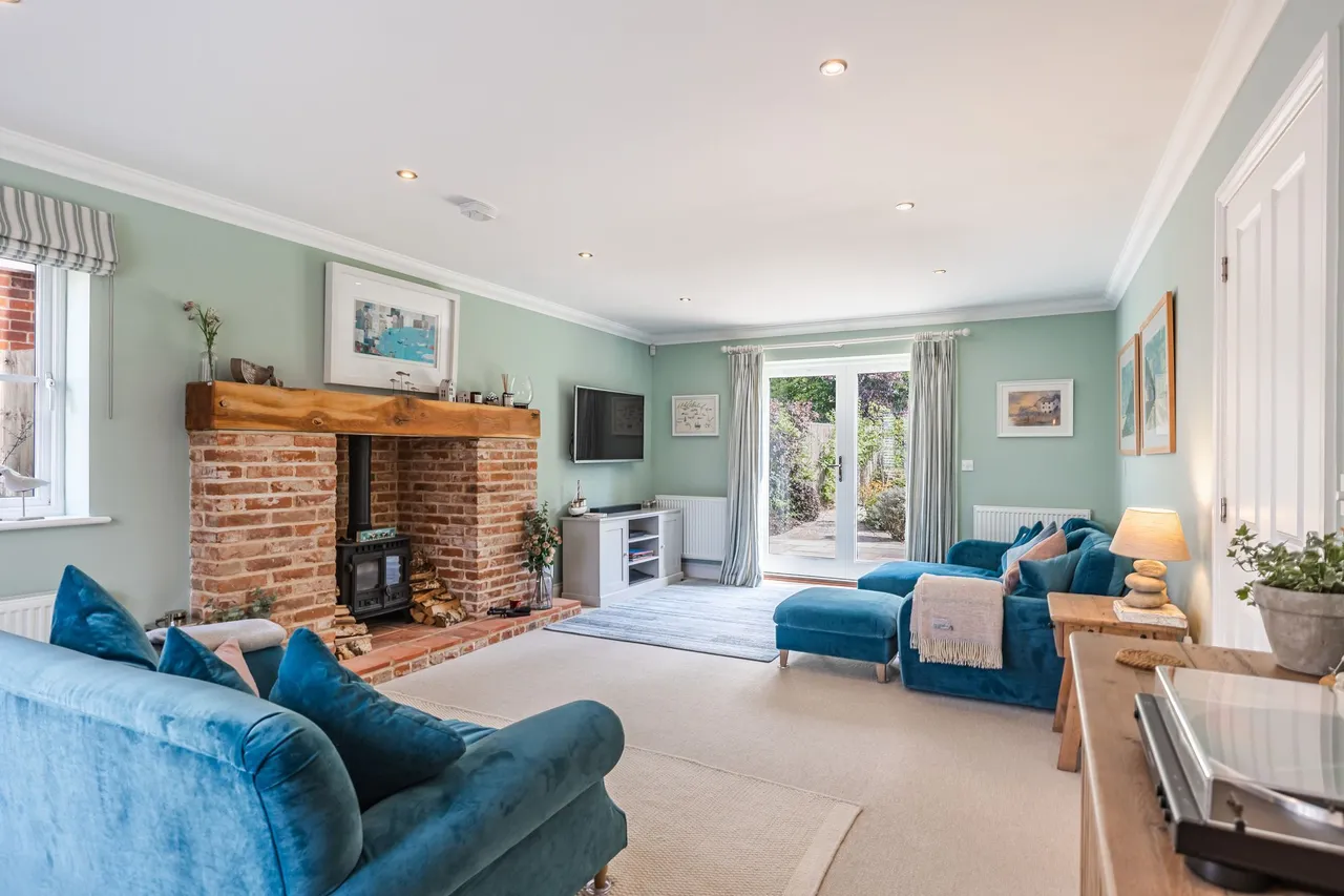 Immaculate Home with Substantial Gard, photo 5