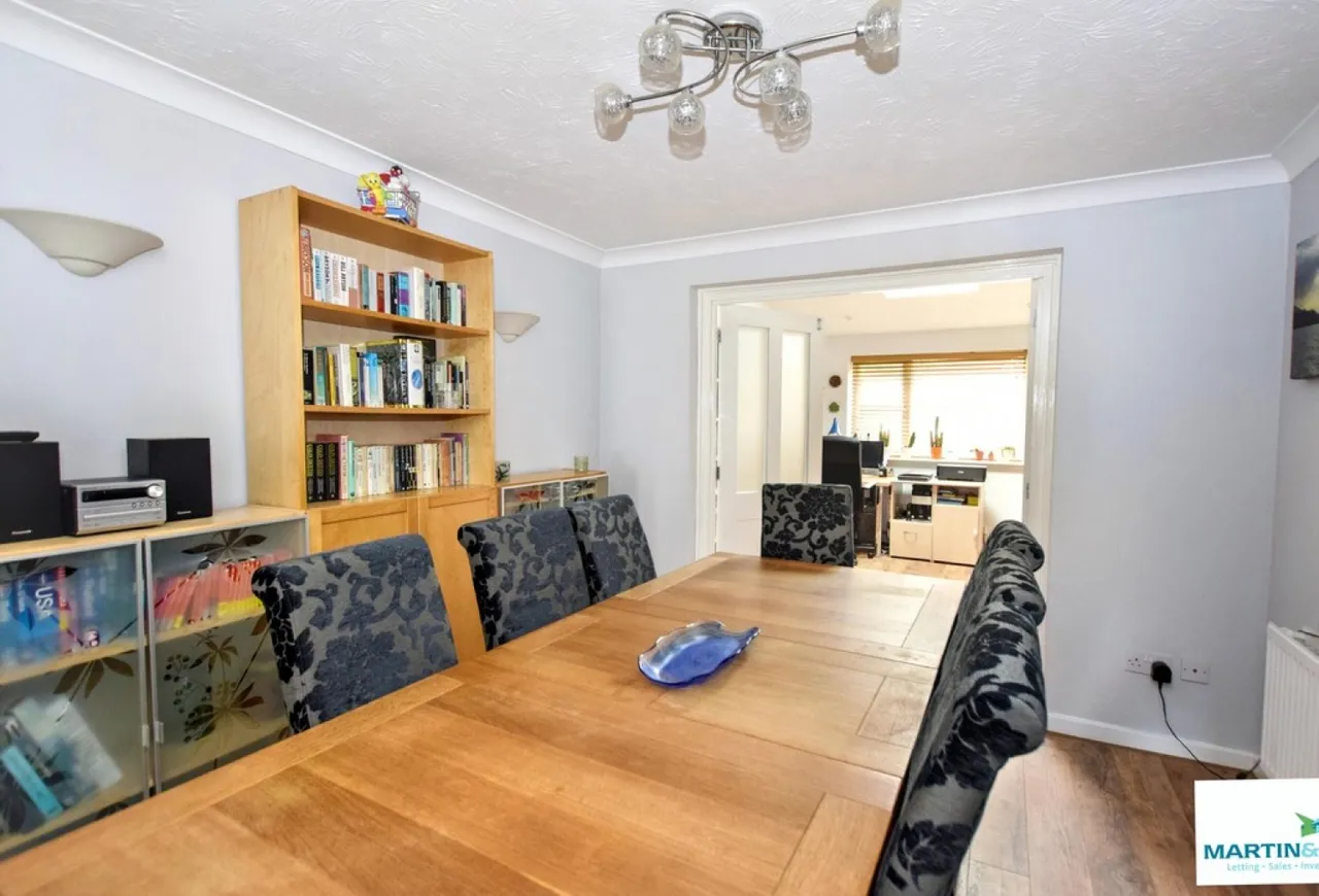 Robinson Way, Burbage, photo 9
