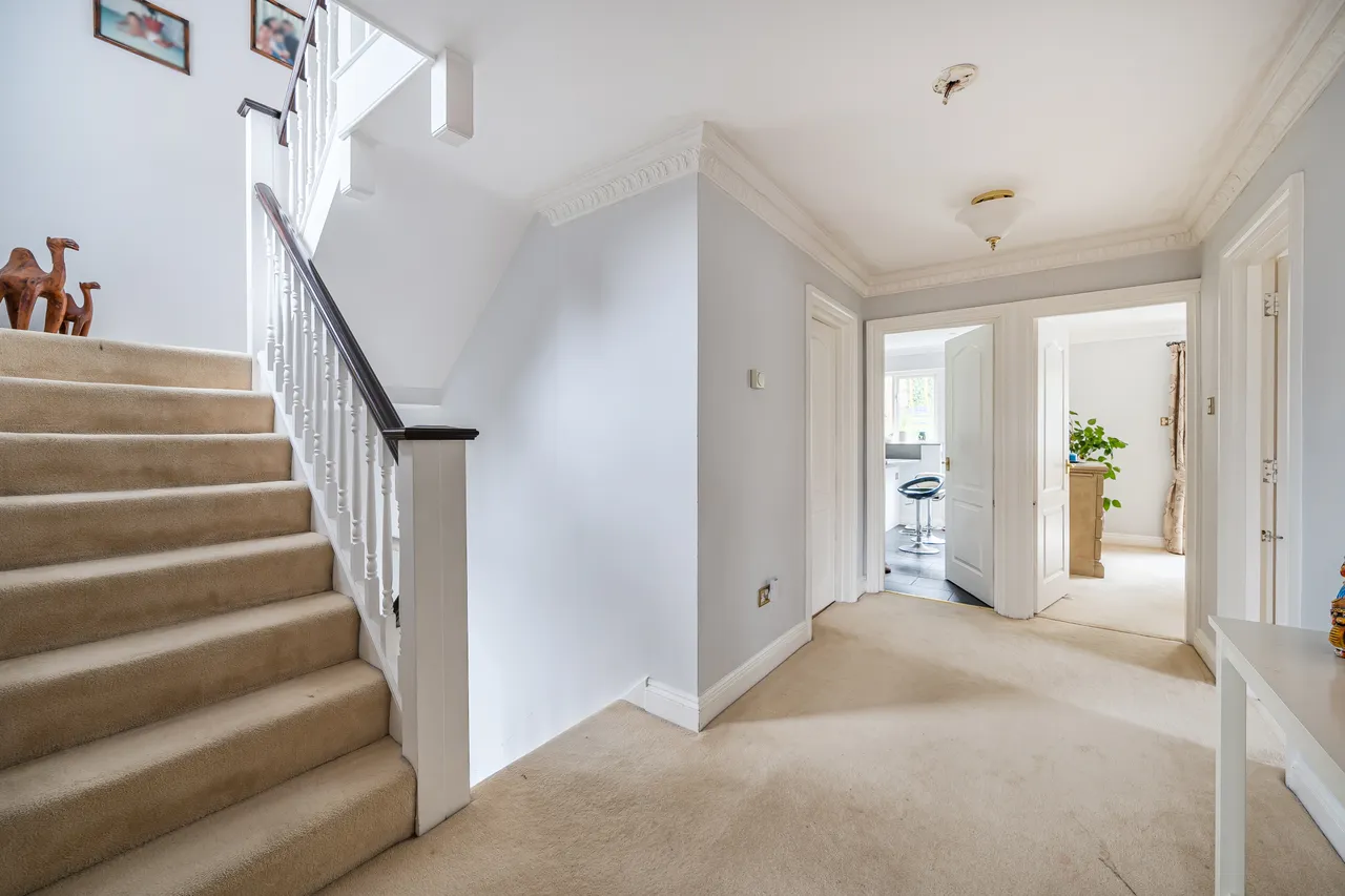Deerswood Close, Caterham, CR3, photo 4
