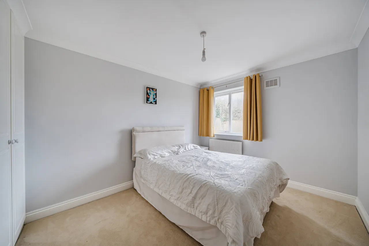 Deerswood Close, Caterham, CR3, photo 11