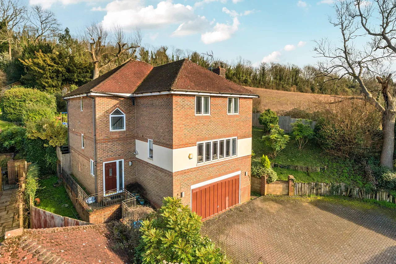 Deerswood Close, Caterham, CR3, photo 13