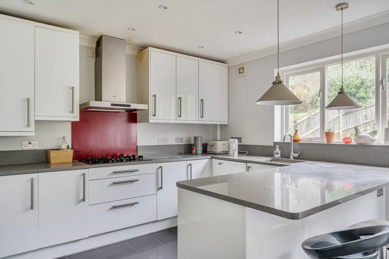Deerswood Close, Caterham, CR3, photo 12