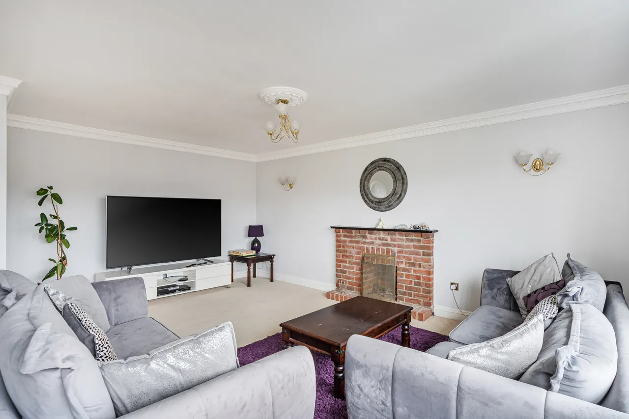 Deerswood Close, Caterham, CR3, photo 5