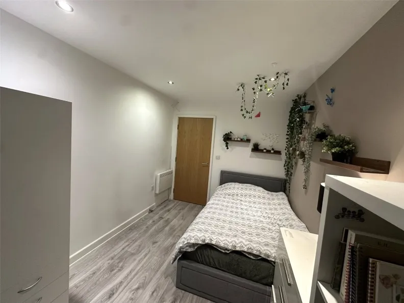 East Drive, Beaufort Park, NW9, photo 20