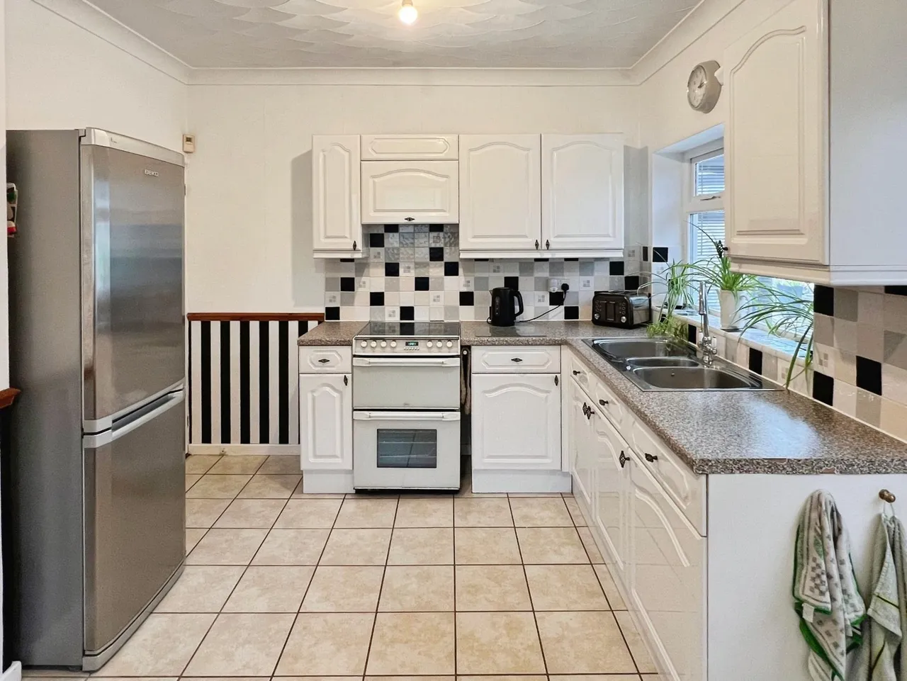 Springfield Road, Swadlincote, DE11, photo 8