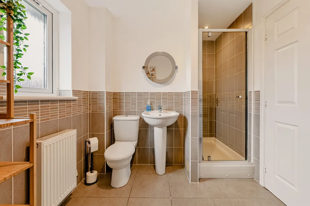 Thistle Avenue, Newton Mearns, photo 22