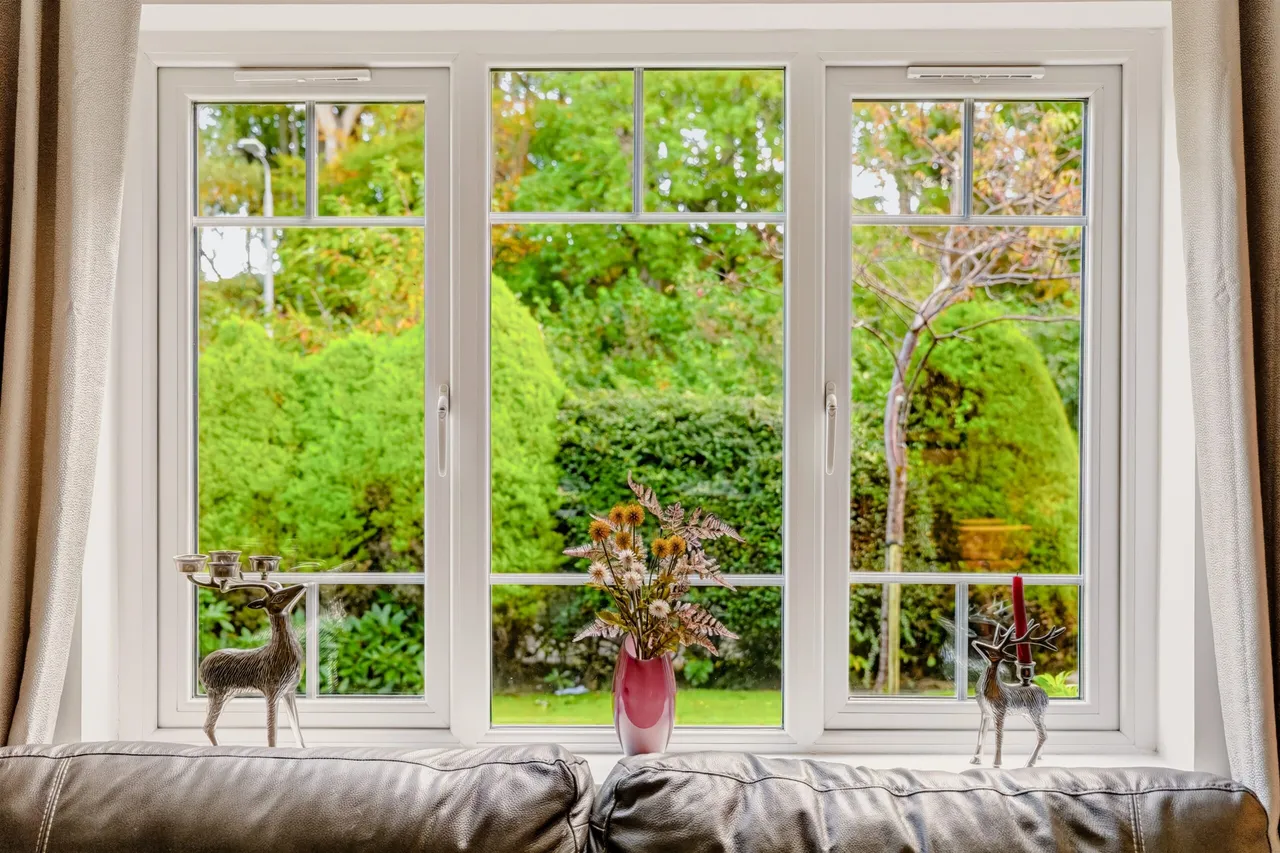 Thistle Avenue, Newton Mearns, photo 5