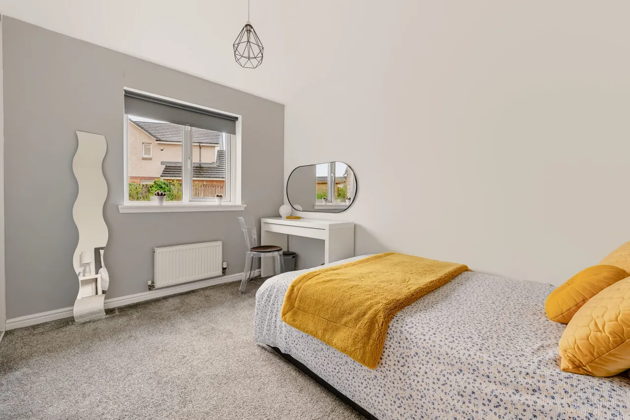 Thistle Avenue, Newton Mearns, photo 19