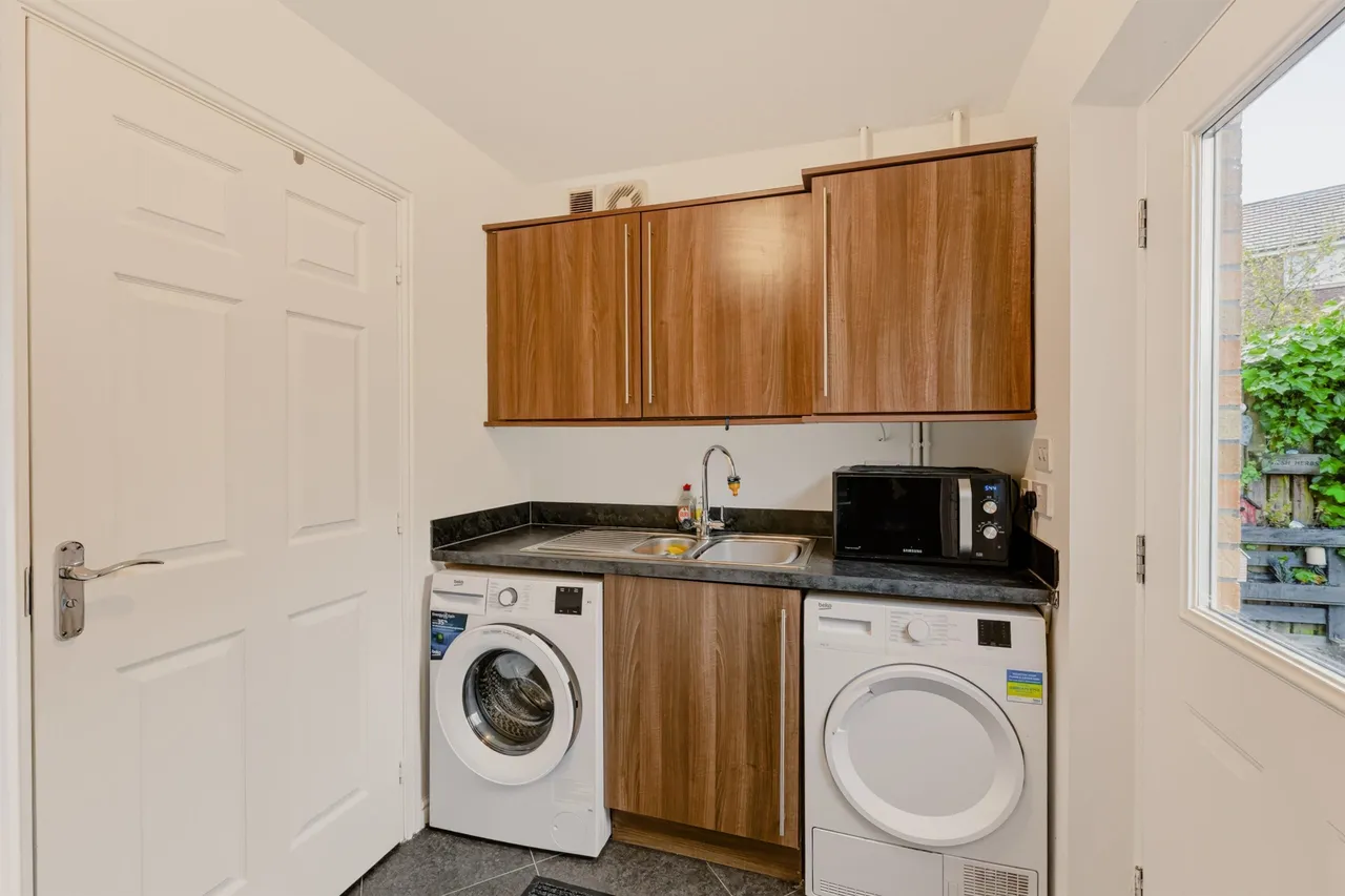 Thistle Avenue, Newton Mearns, photo 11