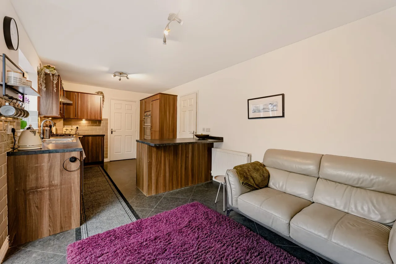 Thistle Avenue, Newton Mearns, photo 8