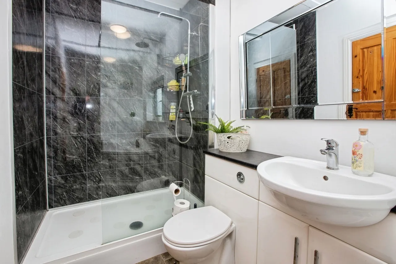 Dalestorth Road, Sutton-in-Ashfield, Nottinghamshire, NG17, photo 20