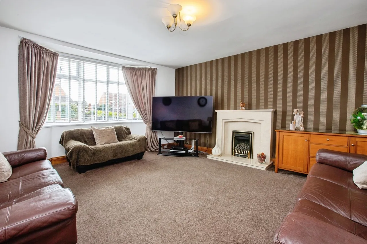 Dalestorth Road, Sutton-in-Ashfield, Nottinghamshire, NG17, photo 3