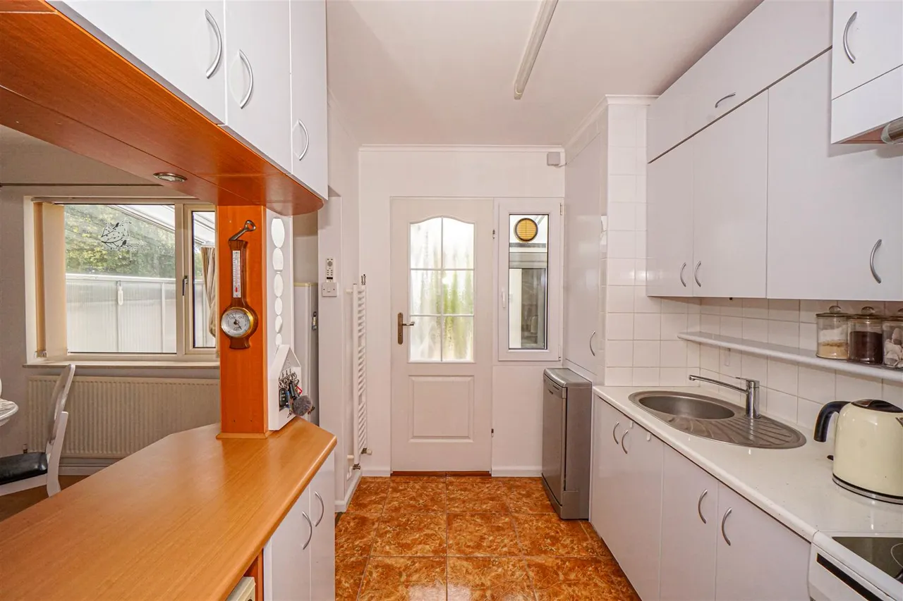 Jameson Crescent, St. Leonards-On-Sea, photo 7