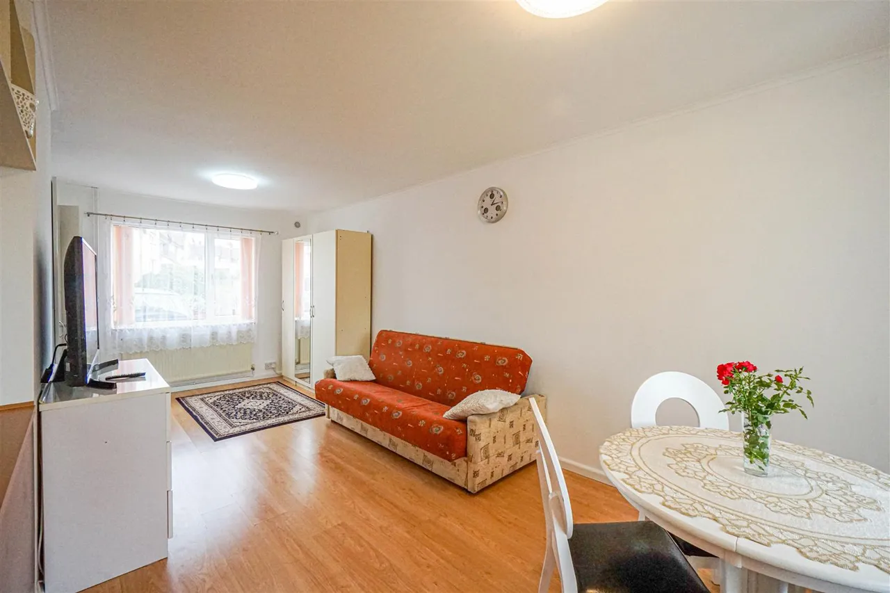 Jameson Crescent, St. Leonards-On-Sea, photo 14