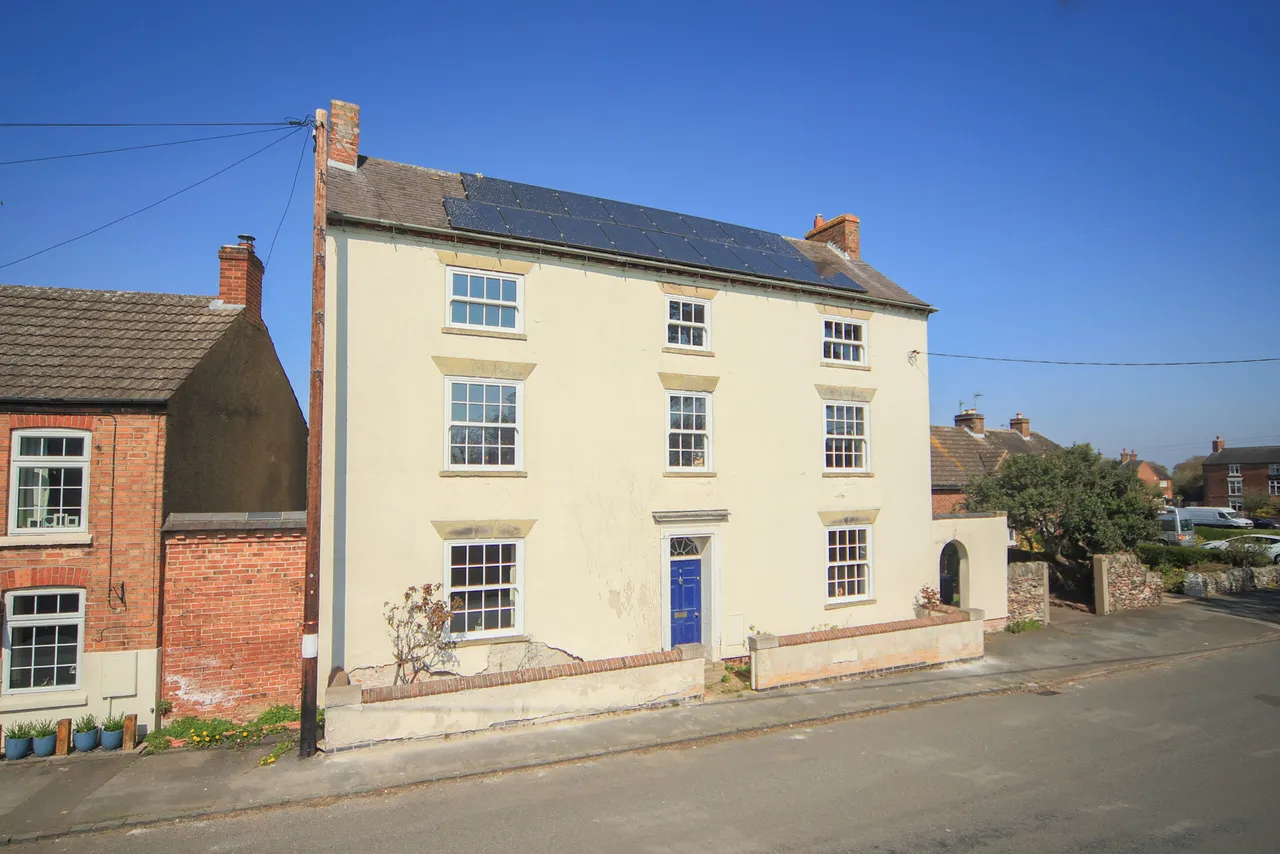 5 bed flat for sale — Church Street, Belton, Loughborough, Loughborough, LE12 9UG