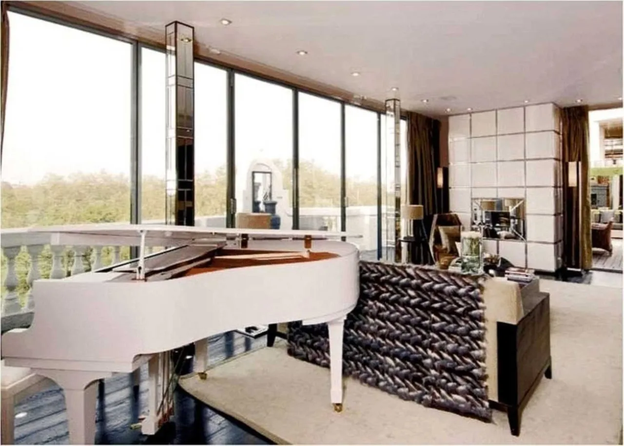 London, SW1X, photo 2