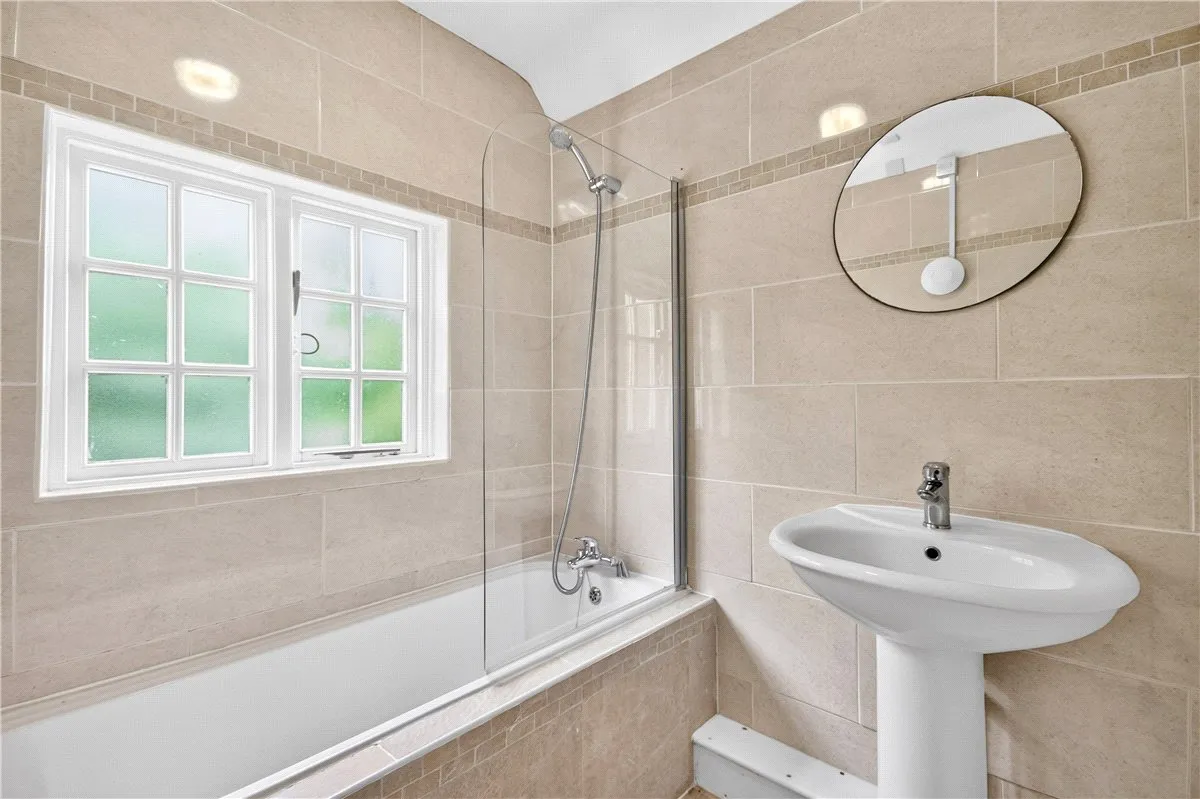 Red Lane, Burton Green, CV8, photo 13
