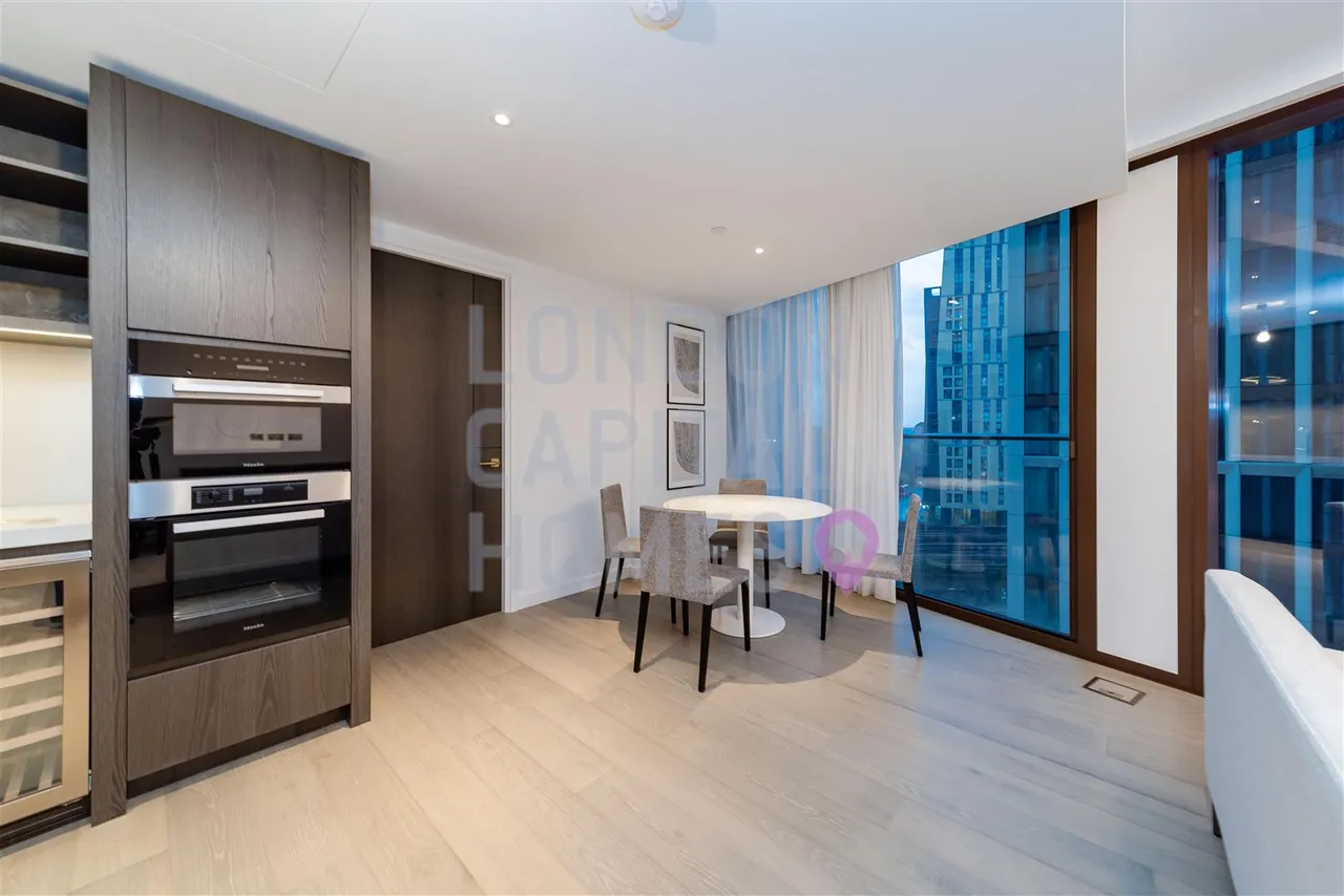 Carnation Way, London, photo 7