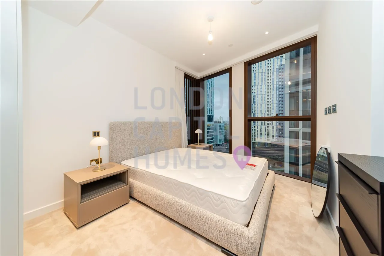 Carnation Way, London, photo 11