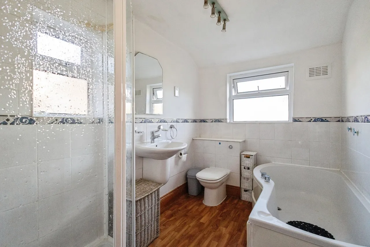 Howard Avenue, Stockport, SK4, photo 21