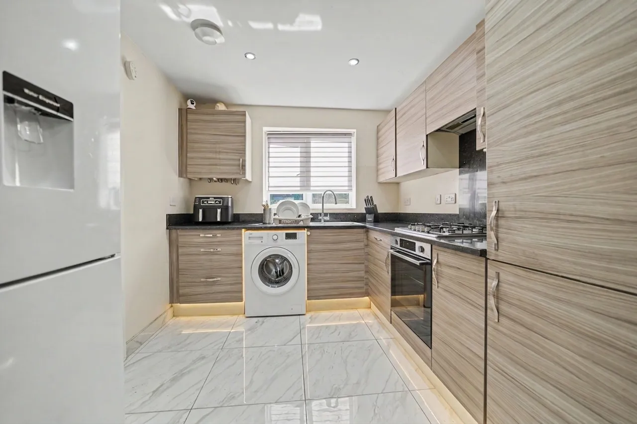 Winston Close, Coventry, CV2, photo 2