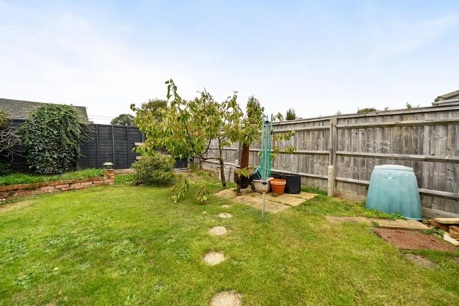 Newcombe Close, Milcombe, OX15, photo 4