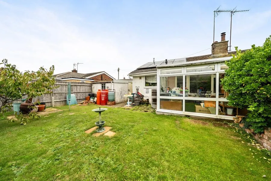 Newcombe Close, Milcombe, OX15, photo 6