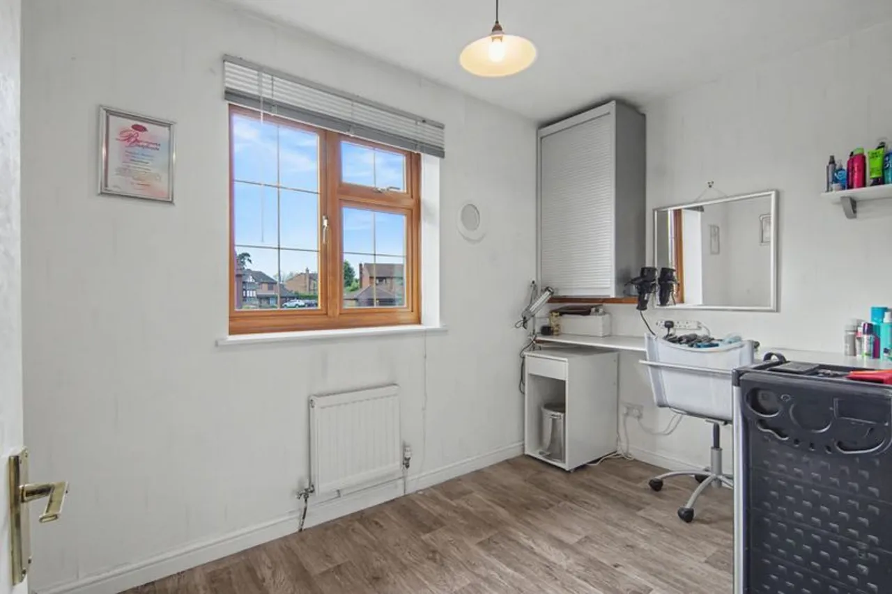 Eldersfield Grove, Solihull, B91, photo 21