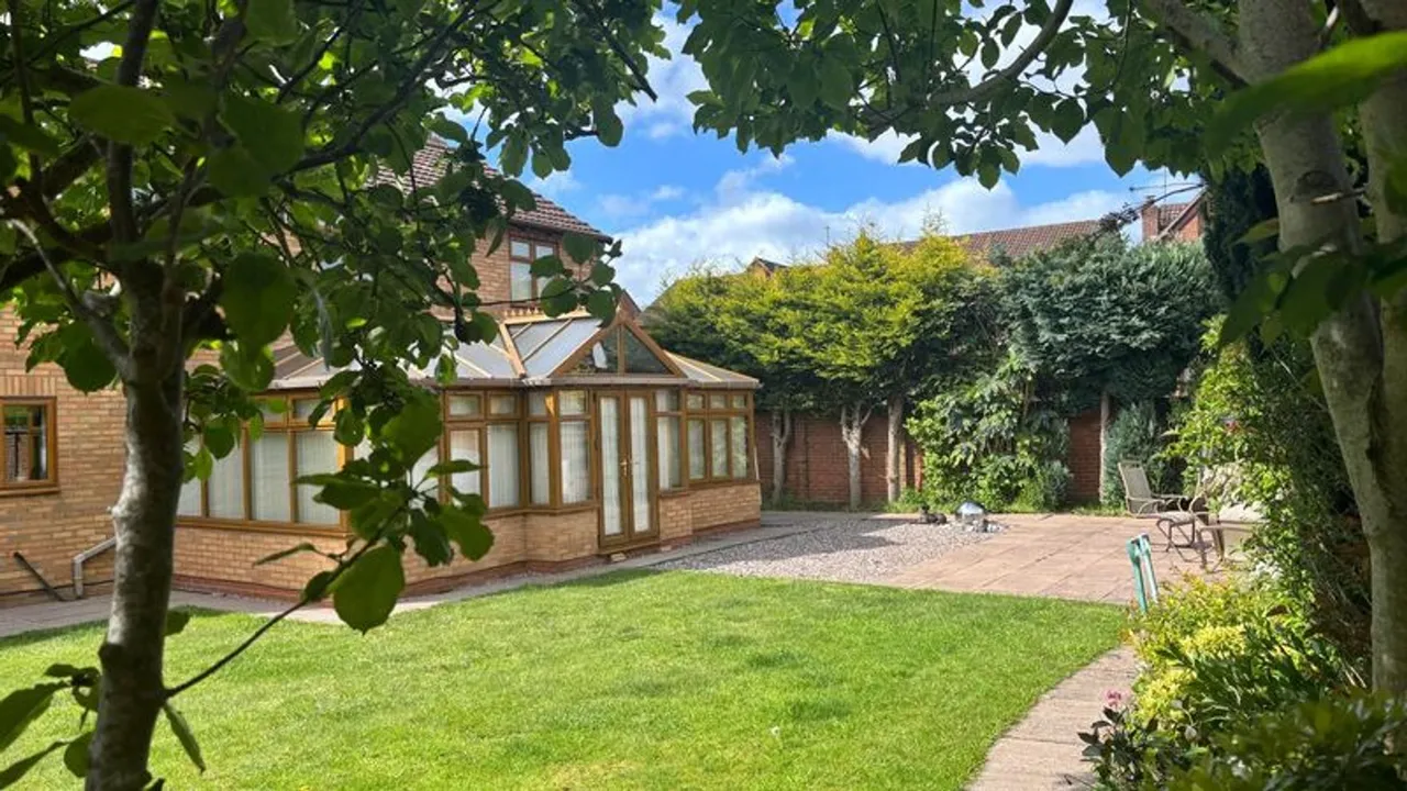 Eldersfield Grove, Solihull, B91, photo 26