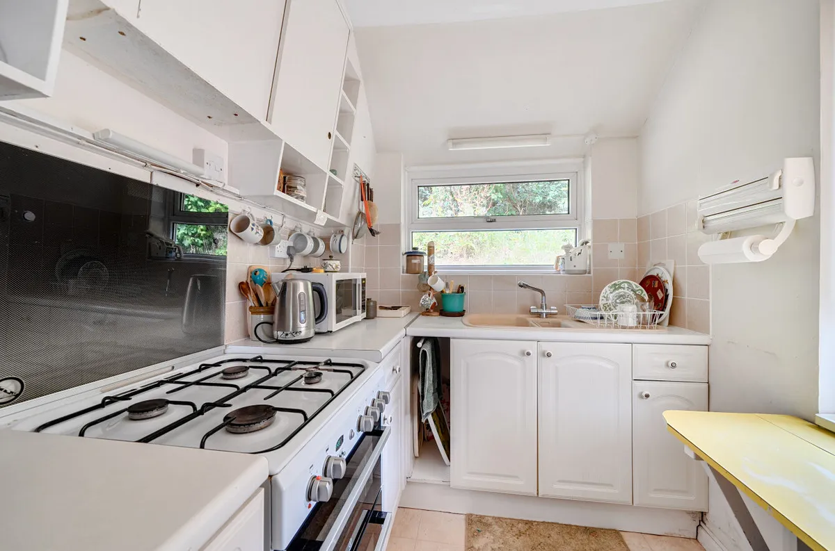 Pulborough, RH20 2AH, photo 9