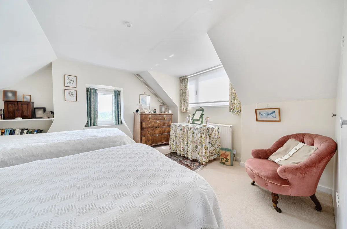 Pulborough, RH20 2AH, photo 4