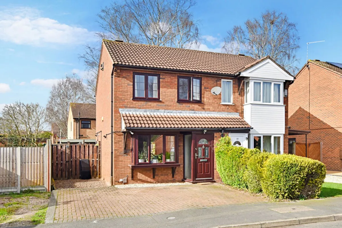 2 bed house for sale, Staffordshire Crescent, Doddington Park