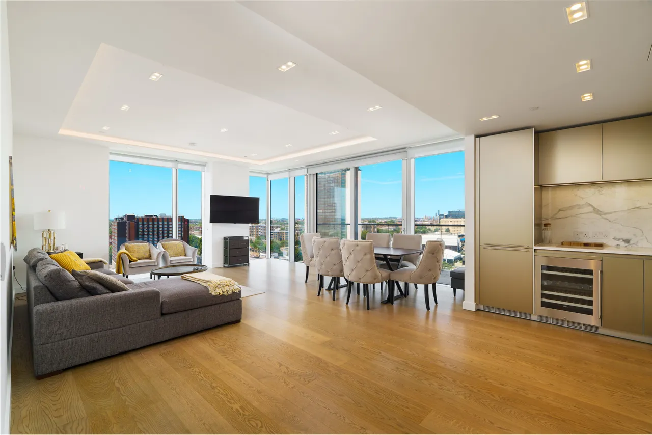 3 bed flat for sale — Lillie Square, Fulham, London, SW6 1DZ
