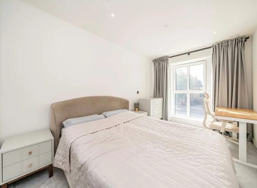 Wheatfield Way, Kingston Upon Thames, KT1, photo 3