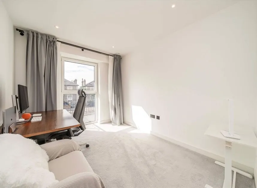 Wheatfield Way, Kingston Upon Thames, KT1, photo 6