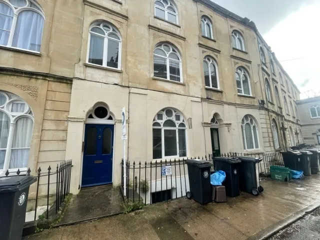 2 bed flat to rent, Dover Place, BS8